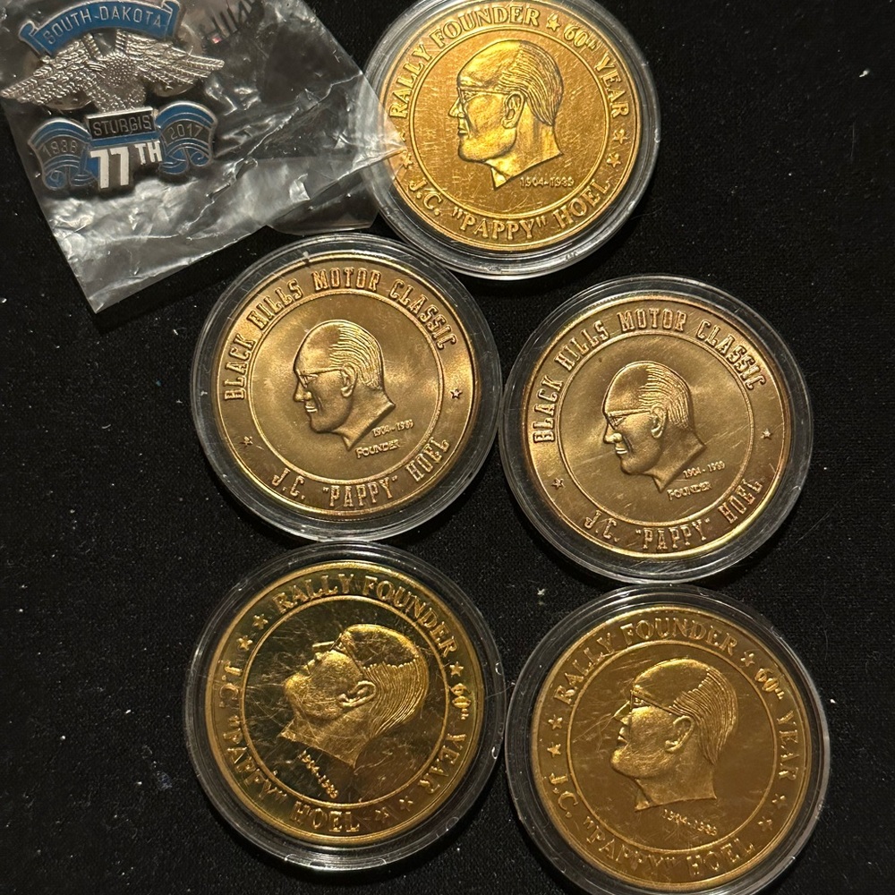 5 Sturgis 1990 and 2000 anniversary medallions